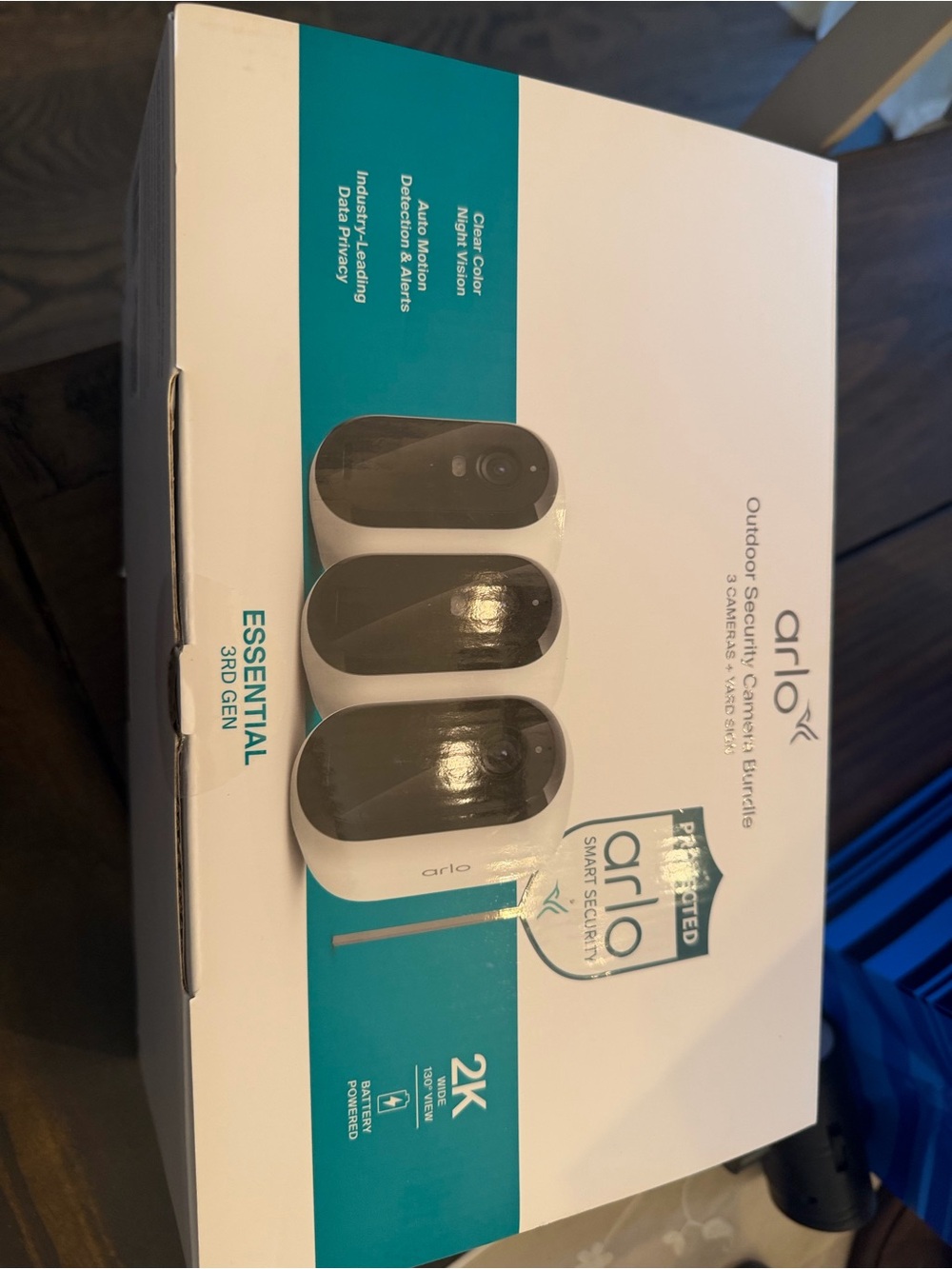 3 pack outdoor Arlo Essential Security Cameras- new - Picture 2 of 2